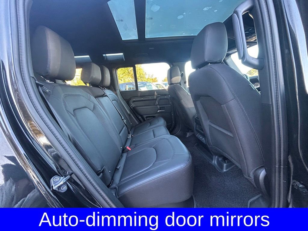 Used 2025 Land Rover Defender 110 S image 29