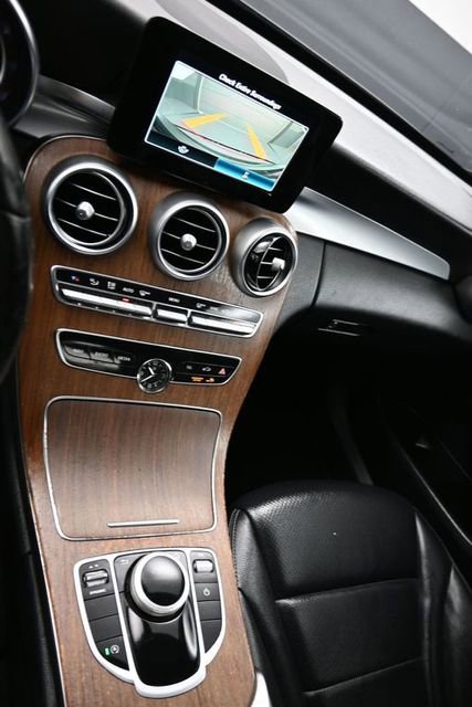 Used 2019 Mercedes-Benz C 300 4MATIC Sedan image 22