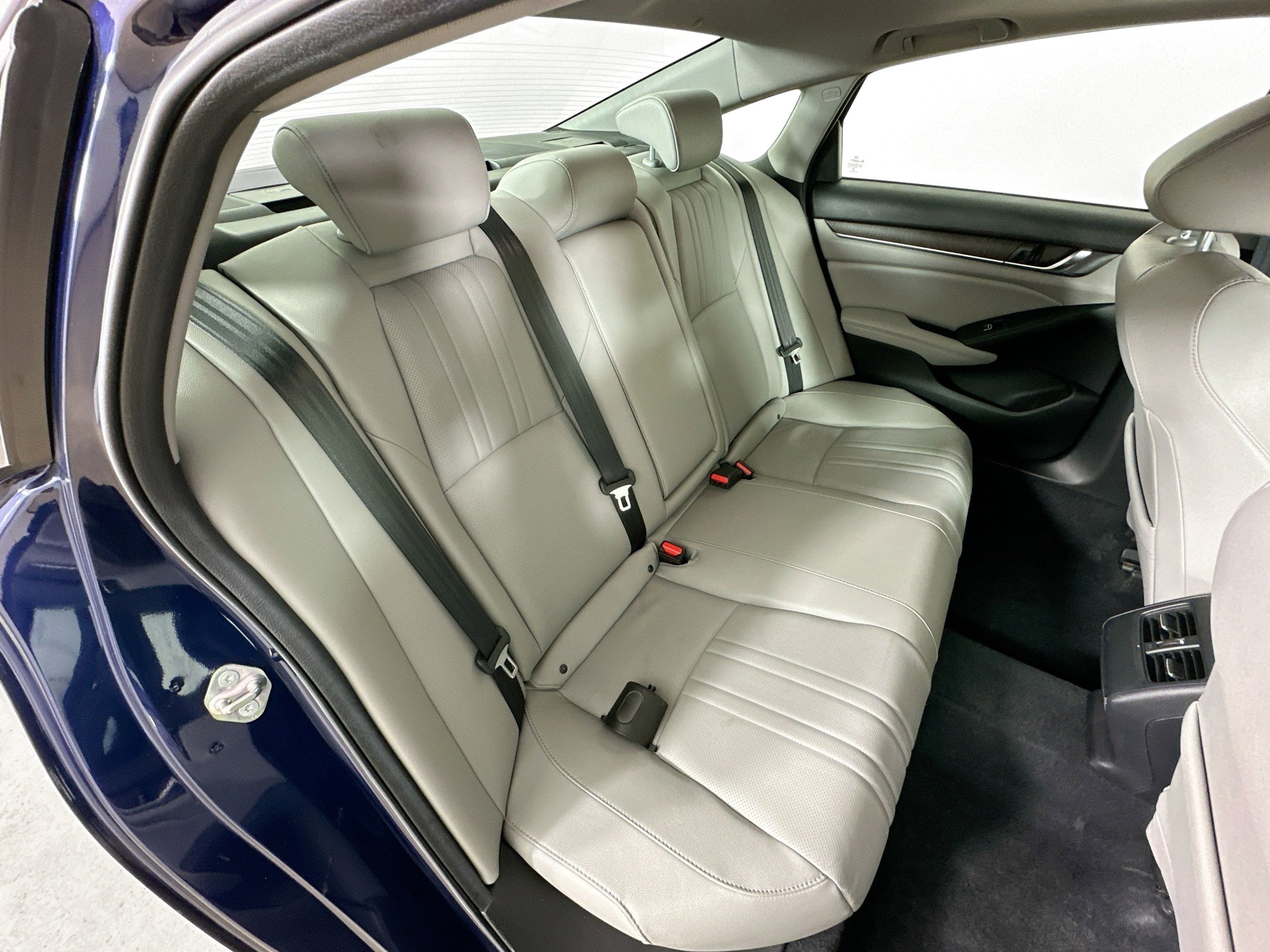 Used 2019 Honda Accord EX-L image 33