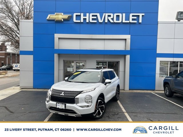 Used 2024 Mitsubishi Outlander SE