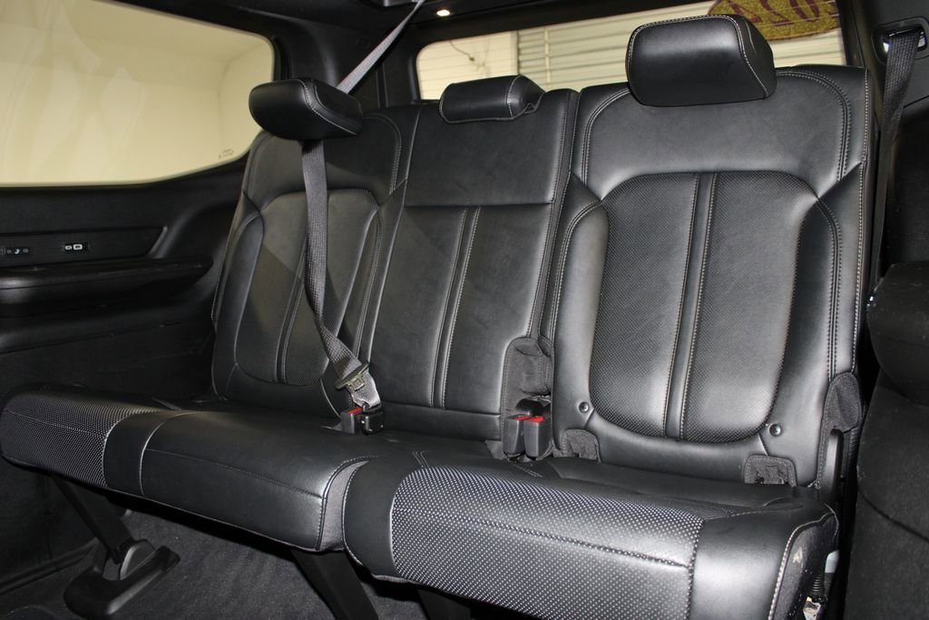 Used 2024 Jeep Wagoneer Series III image 27