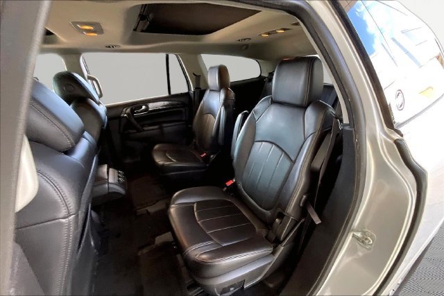 Used 2015 Buick Enclave Leather FWD image 16