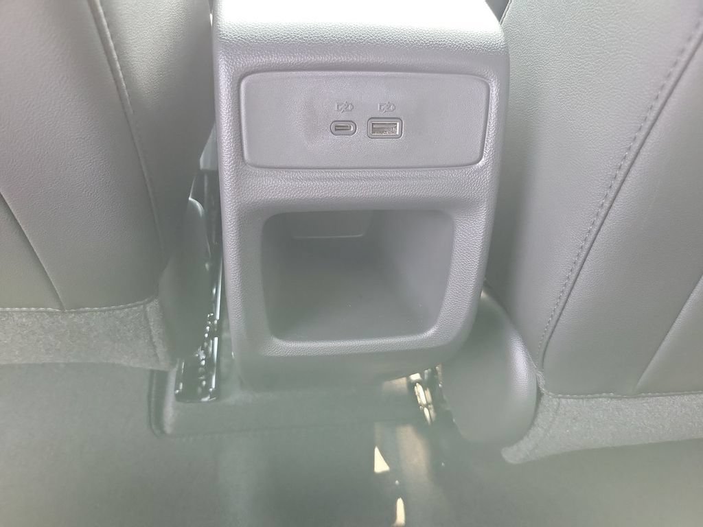 New 2026 Chevrolet Trax RS w/ Sunroof Package FWD image 21
