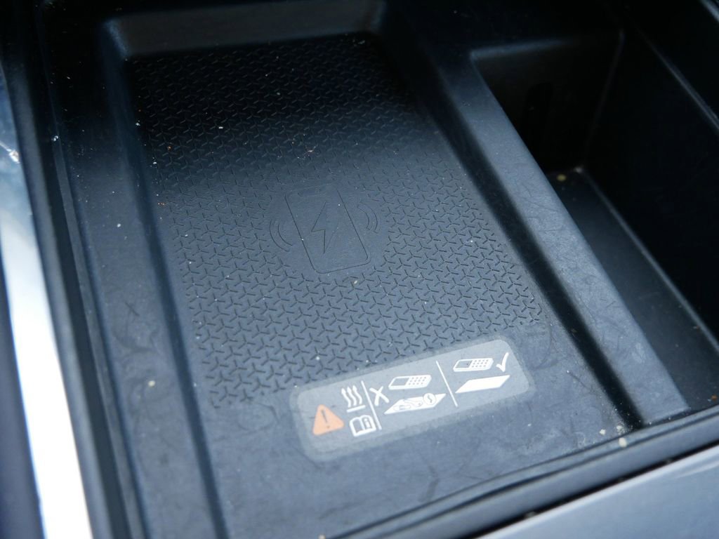 Used 2025 GMC Acadia Elevation image 20