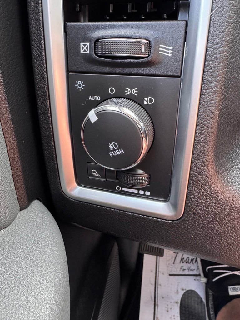 Used 2015 RAM 1500 Big Horn RWD image 23