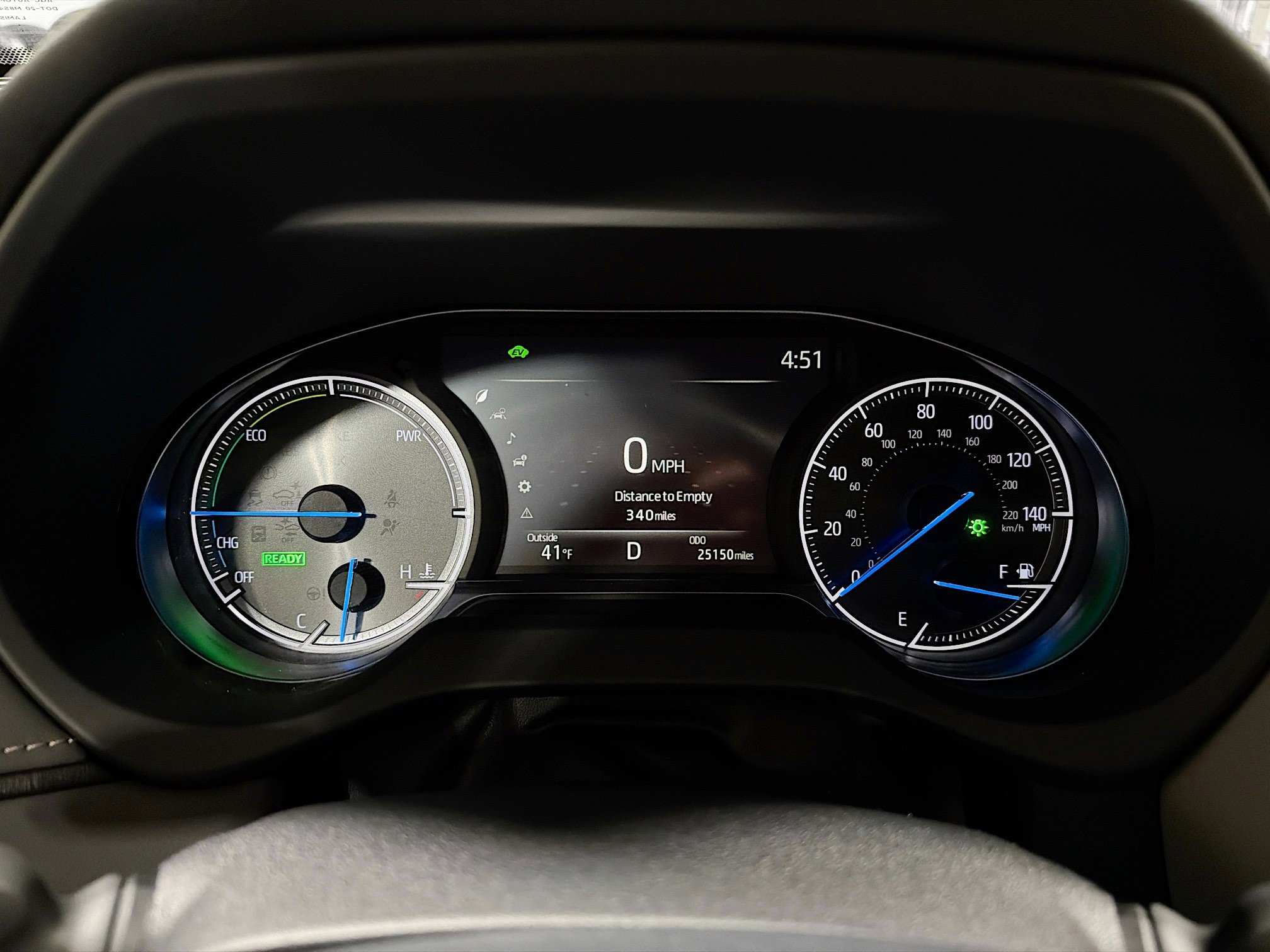 Used 2023 Toyota Venza LE image 16