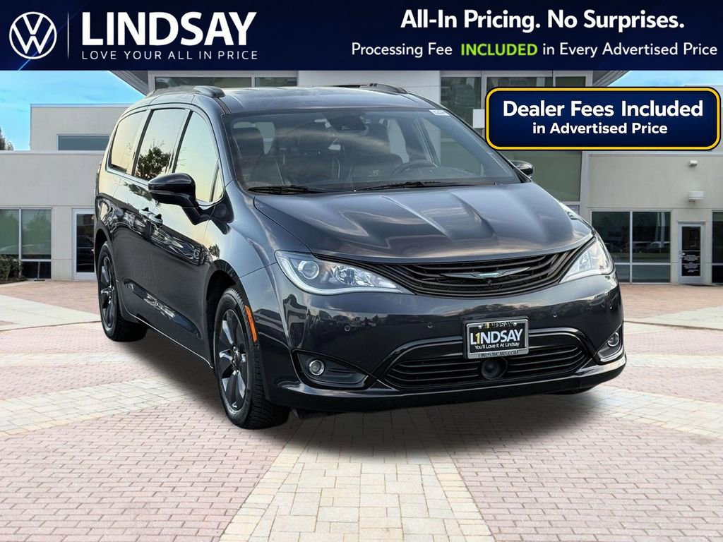 Used 2019 Chrysler Pacifica Limited w/ Advanced Safetytec Group
