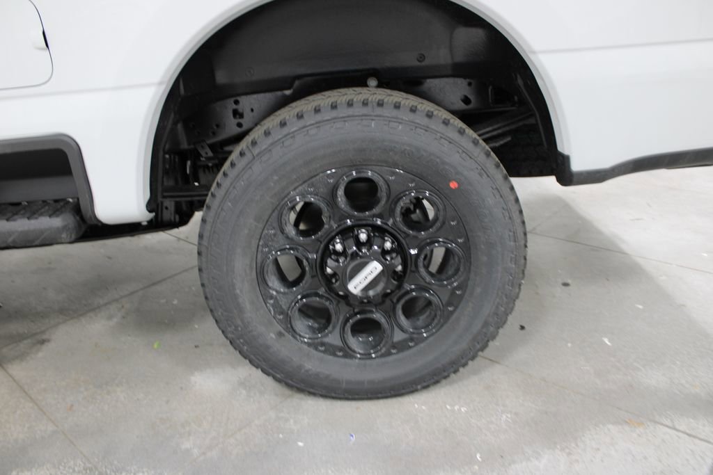 New 2026 Ford F250 Lariat w/ Black Appearance Package image 41