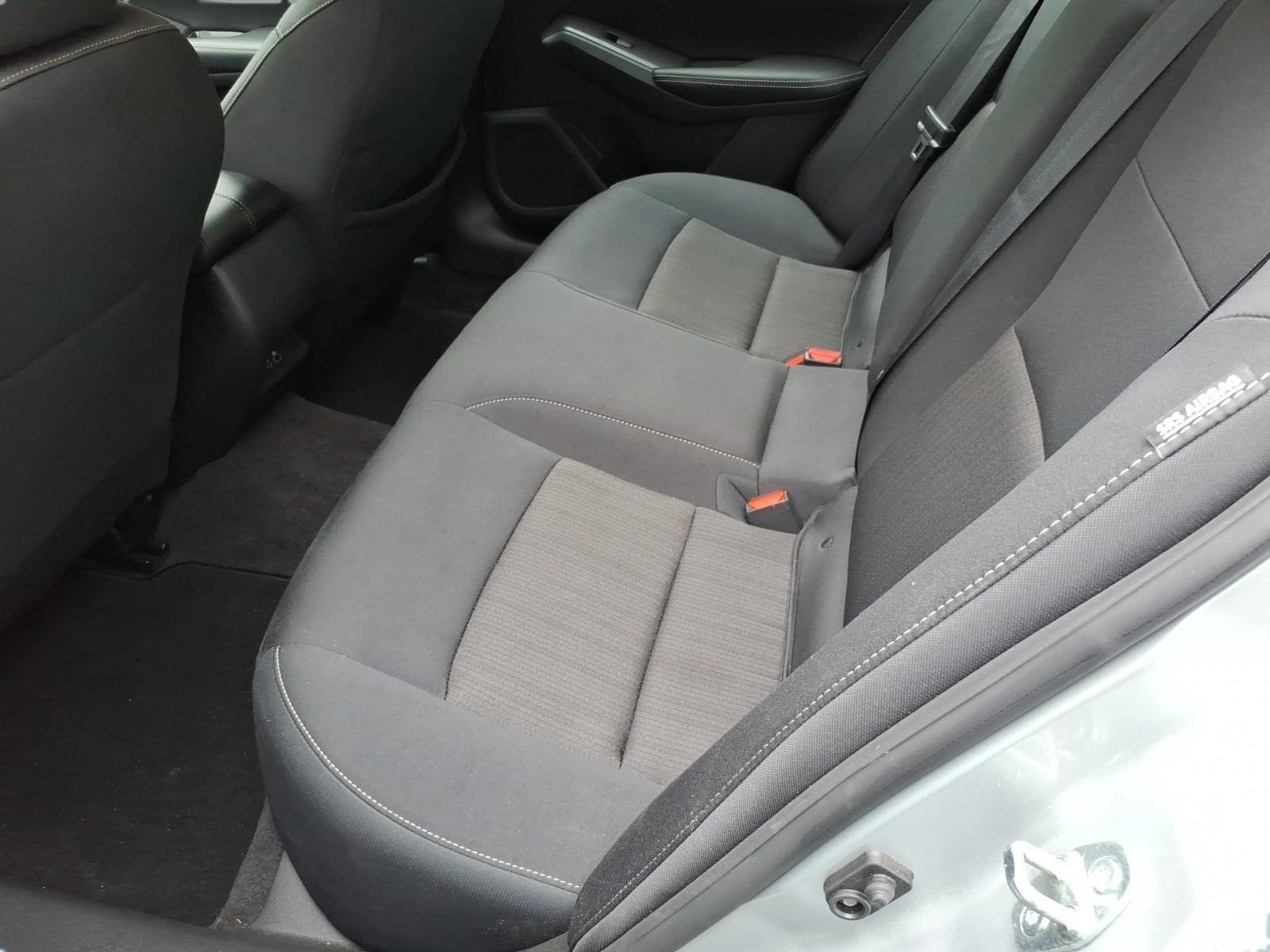 Used 2024 Nissan Altima 2.5 SV AWD/4WD image 6
