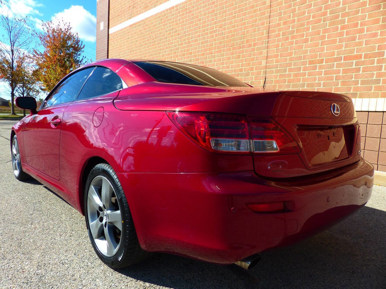 Used 2011 Lexus IS 250C w/ Luxury Pkg RWD image 8