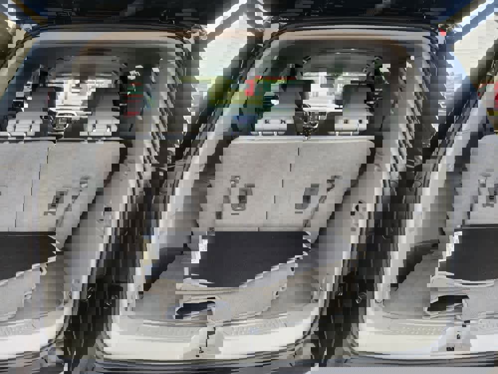 Used 2023 GMC Acadia SLT image 14