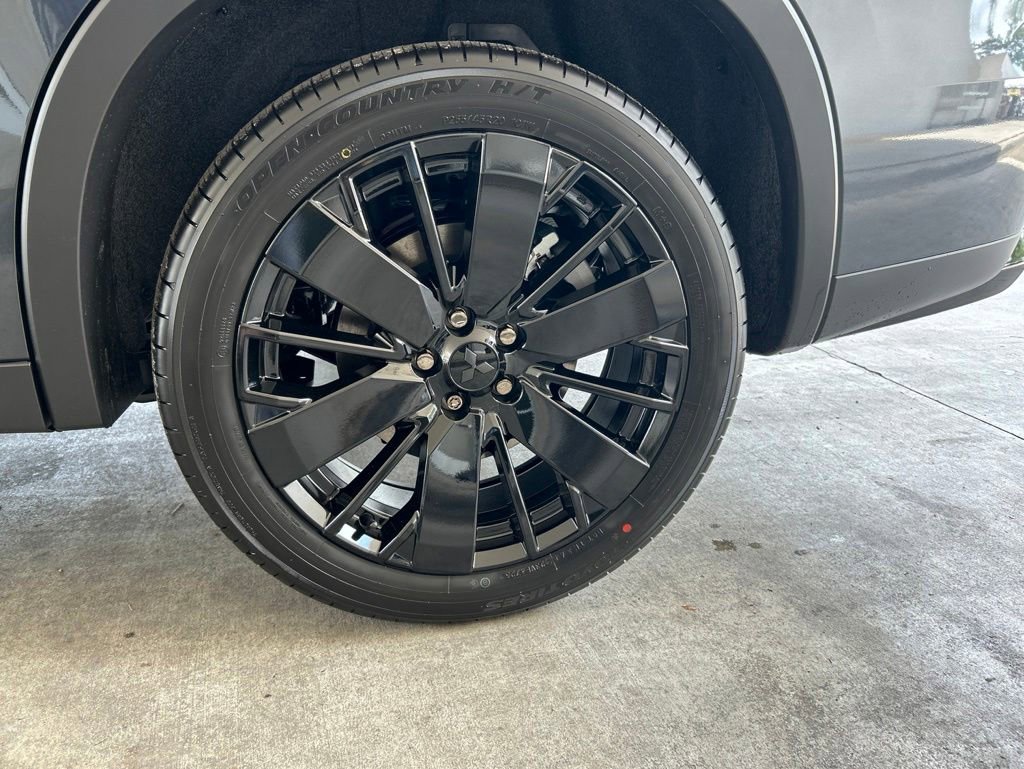 New 2026 Mitsubishi Outlander LE FWD image 15