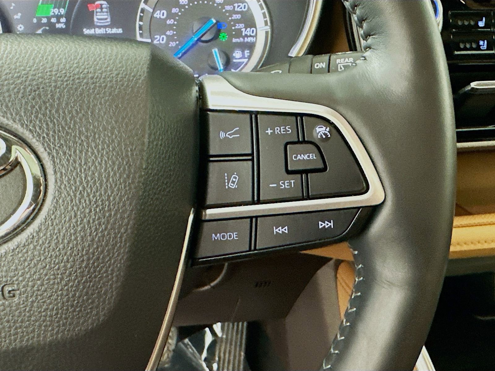 Used 2022 Toyota Highlander Platinum AWD/4WD image 13
