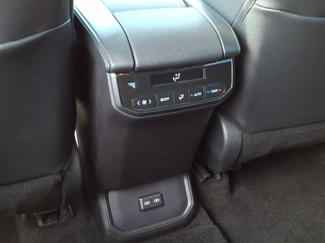 Used 2026 Toyota Highlander XLE AWD/4WD image 12