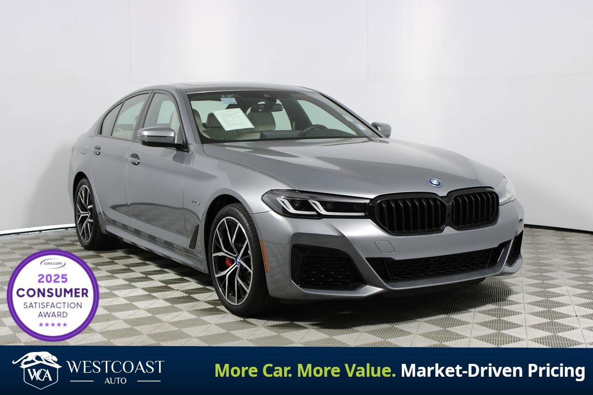 Used 2023 BMW 530e 530e w/ M Sport Package image 1