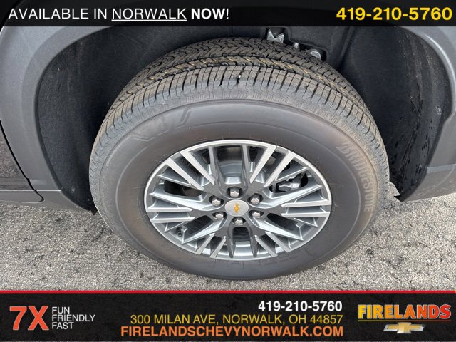 New 2025 Chevrolet Traverse LT w/ Driver Confidence Package image 9