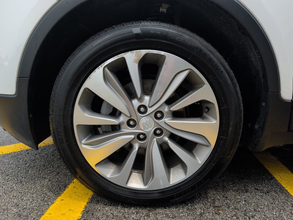 Used 2020 Buick Encore Preferred FWD image 4