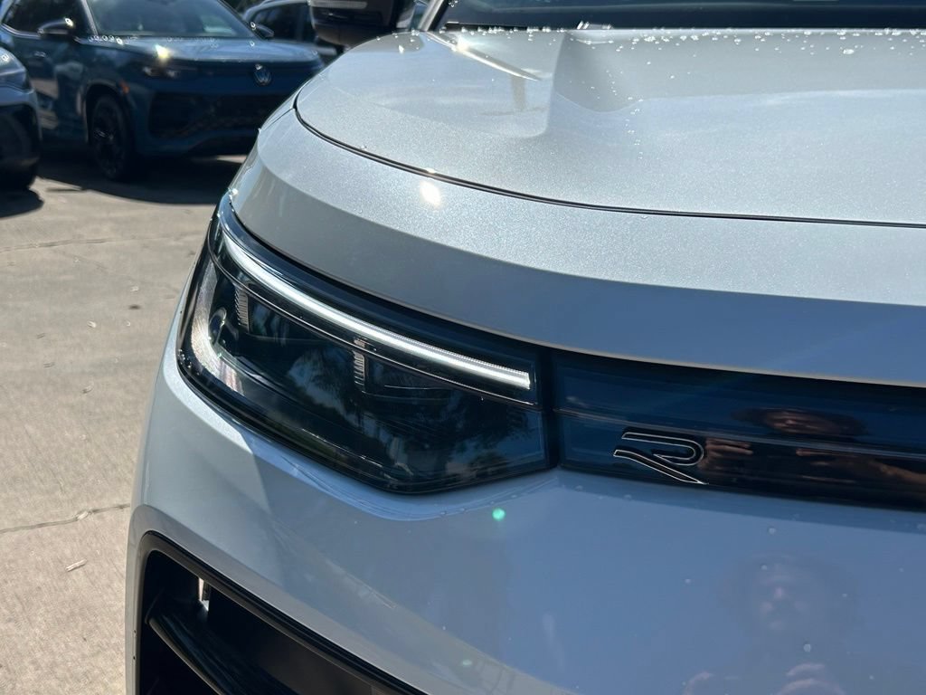 New 2026 Volkswagen Tiguan SE R-Line FWD image 35