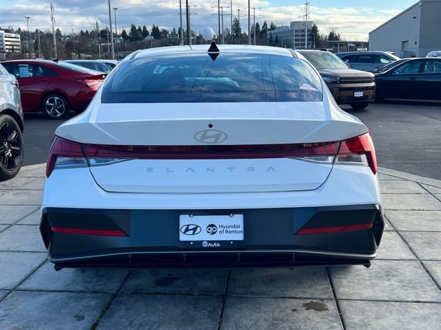 Certified 2025 Hyundai Elantra SEL image 10