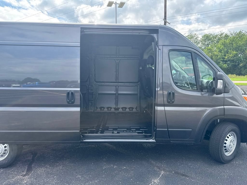 New 2026 RAM ProMaster 2500 w/ Convenience Group FWD image 9