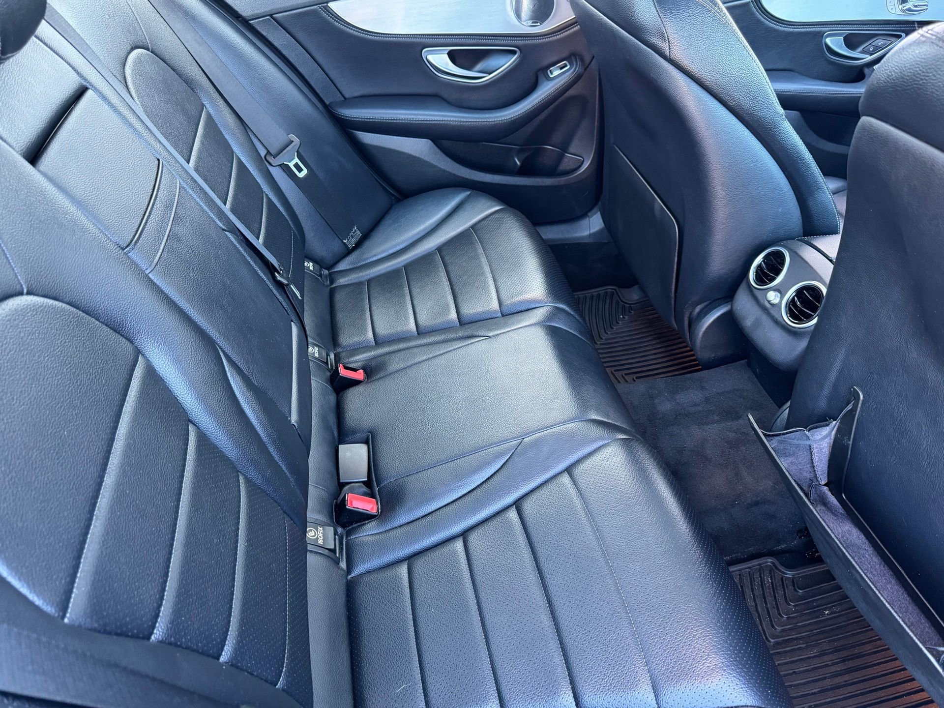 Used 2015 Mercedes-Benz C 300 4MATIC Sedan image 13