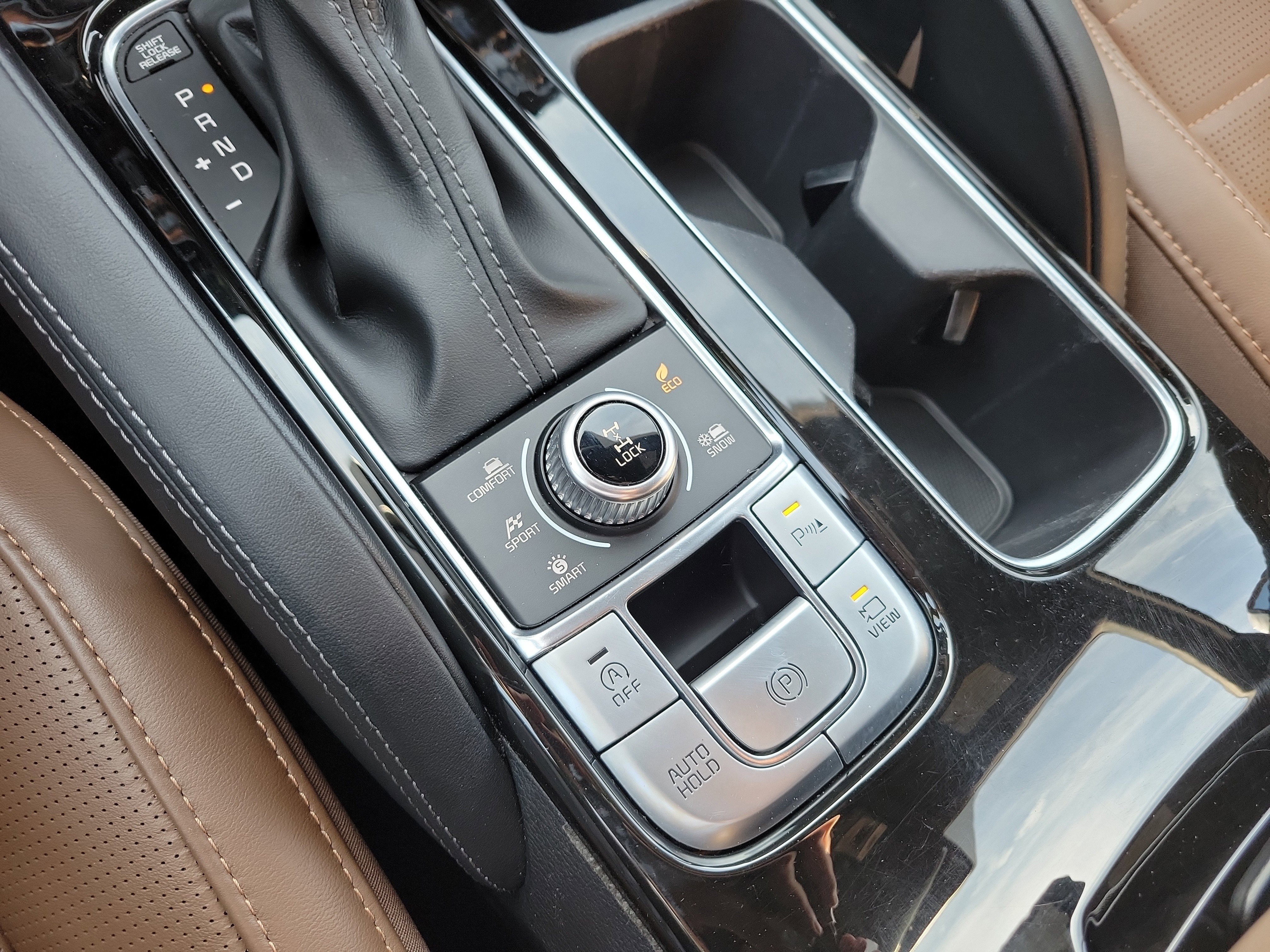 Used 2021 Kia Telluride SX w/ SX Prestige Package image 40