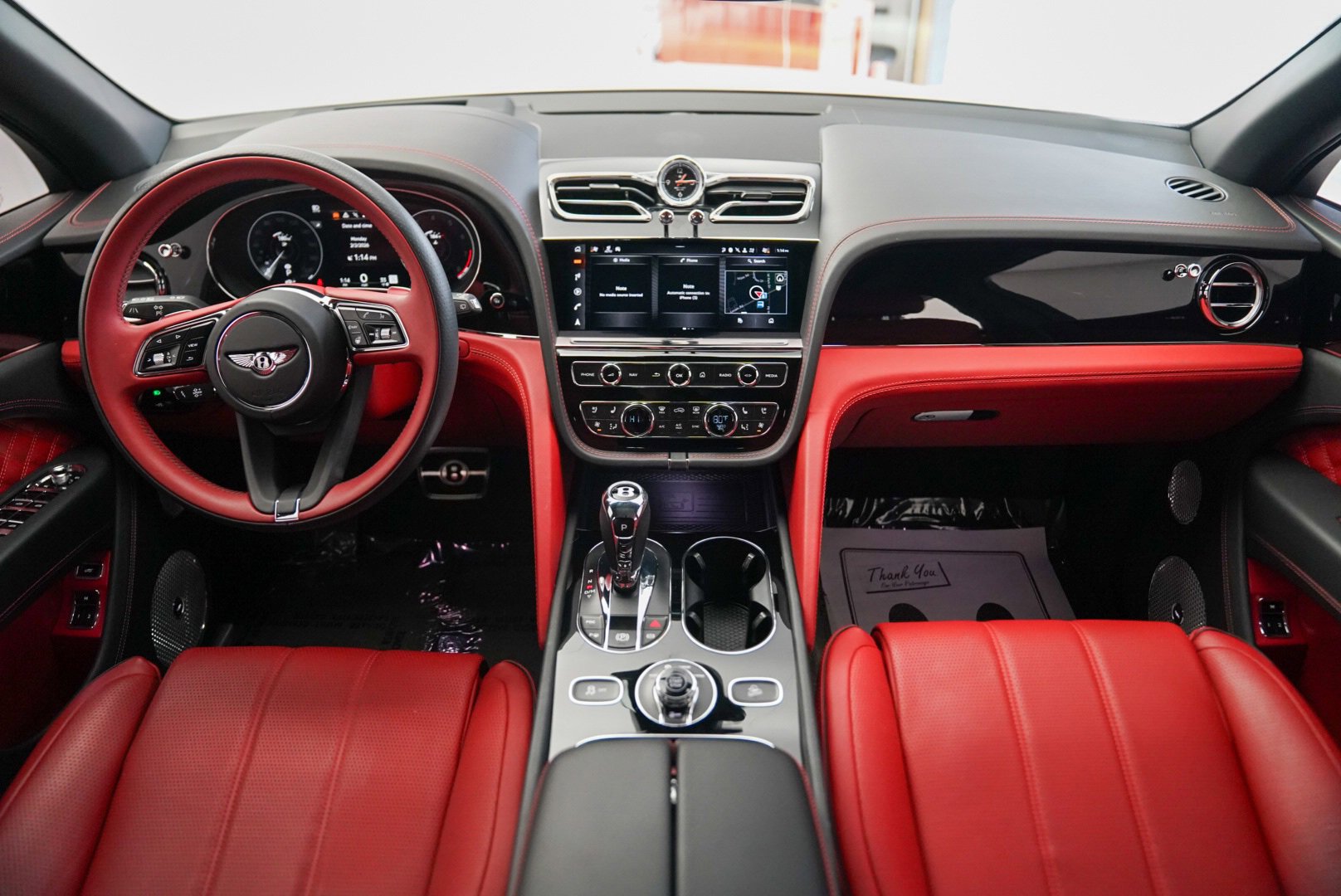 Used 2022 Bentley Bentayga image 31