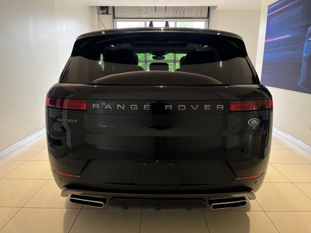 Used 2023 Land Rover Range Rover Sport SE AWD/4WD image 9