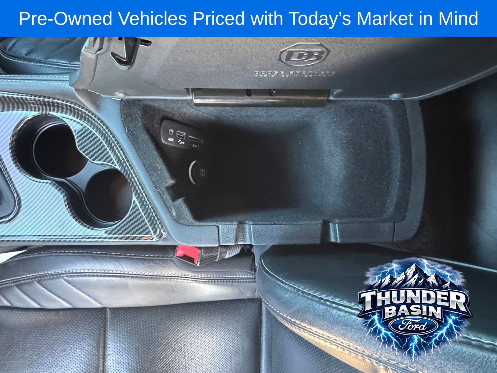 Used 2016 Dodge Challenger SRT w/ Technology Group image 19