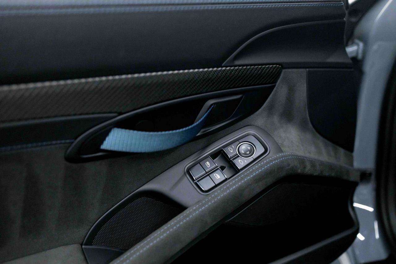 Used 2023 Porsche 718 Cayman GT4 RS RWD image 43