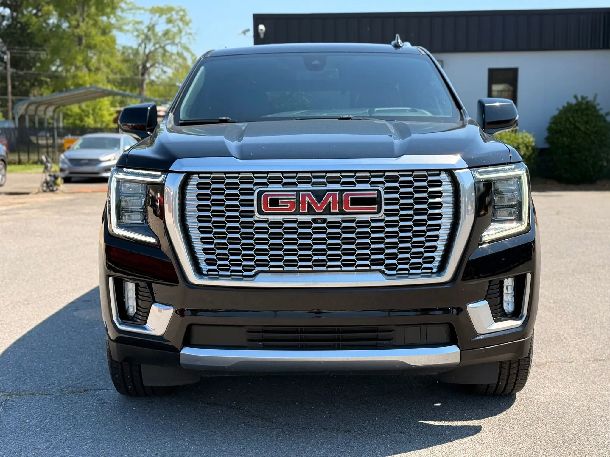 Used 2021 GMC Yukon Denali AWD/4WD image 4