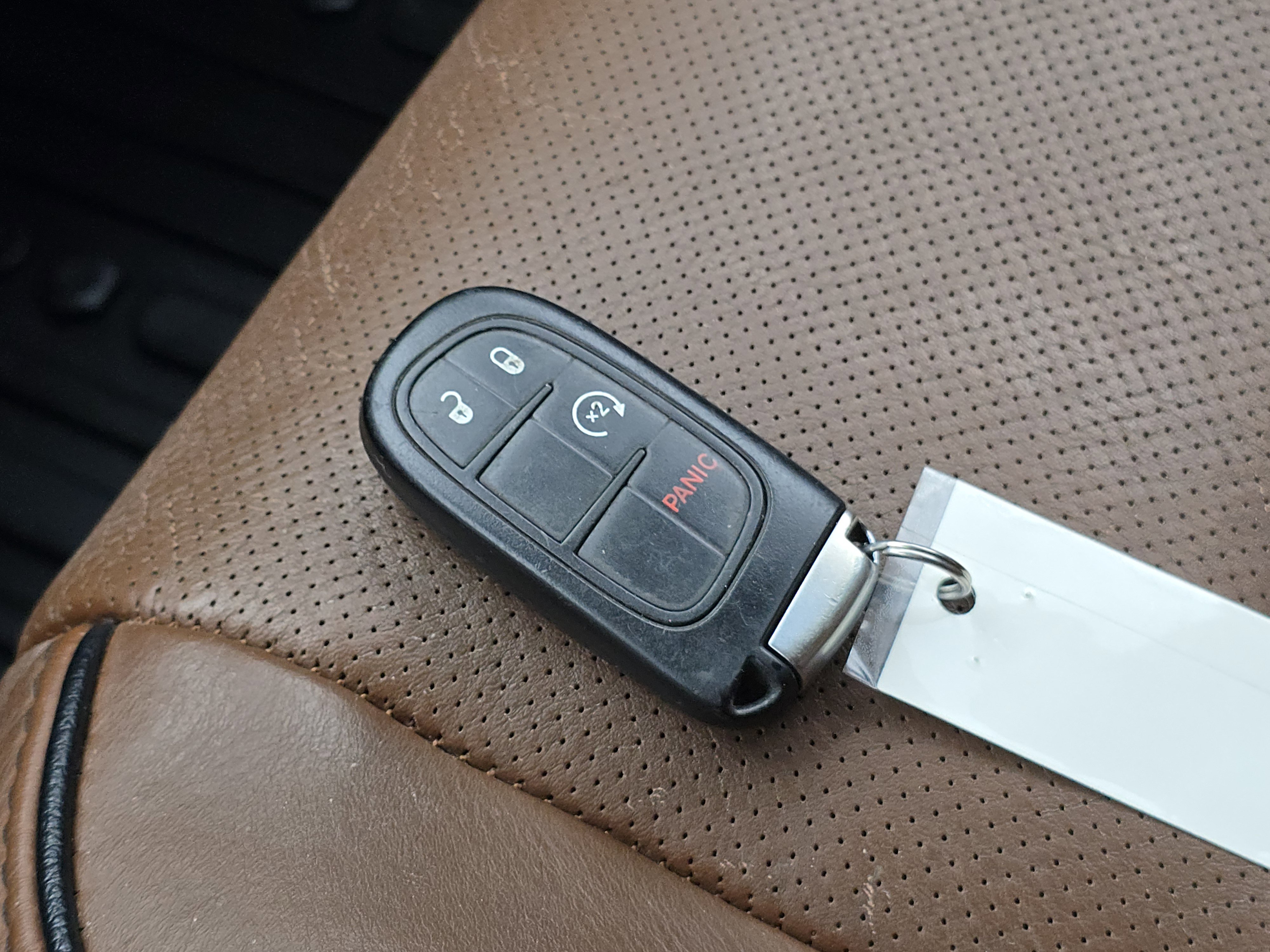 Used 2014 RAM 2500 Longhorn w/ Convenience Group AWD/4WD image 39