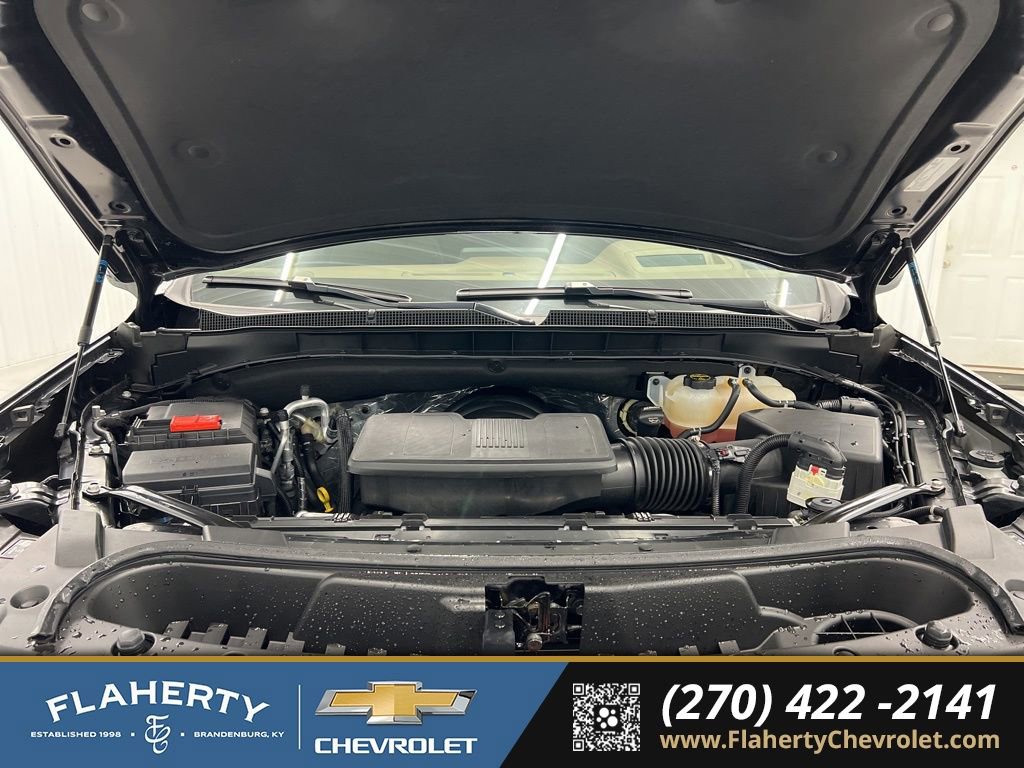 Used 2024 Chevrolet Suburban High Country image 16