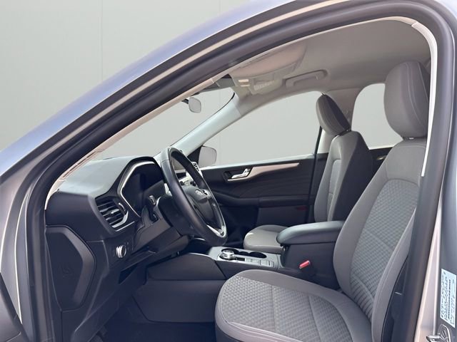 Used 2021 Ford Escape SE w/ SE Sport Appearance Package image 21