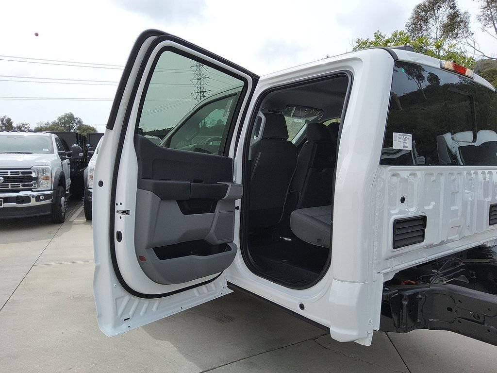 New 2026 Ford F450 XL w/ XL Chrome Package RWD image 12