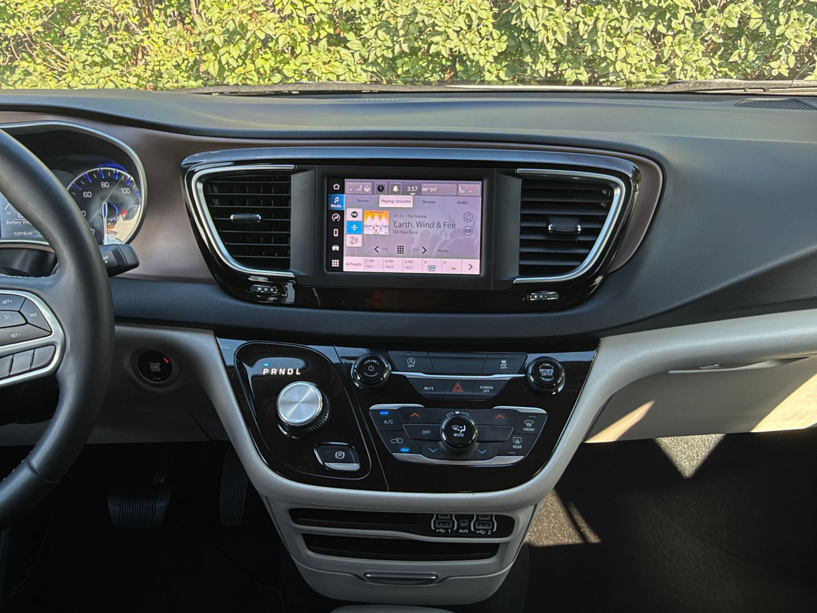 Used 2024 Chrysler Voyager LX FWD image 19