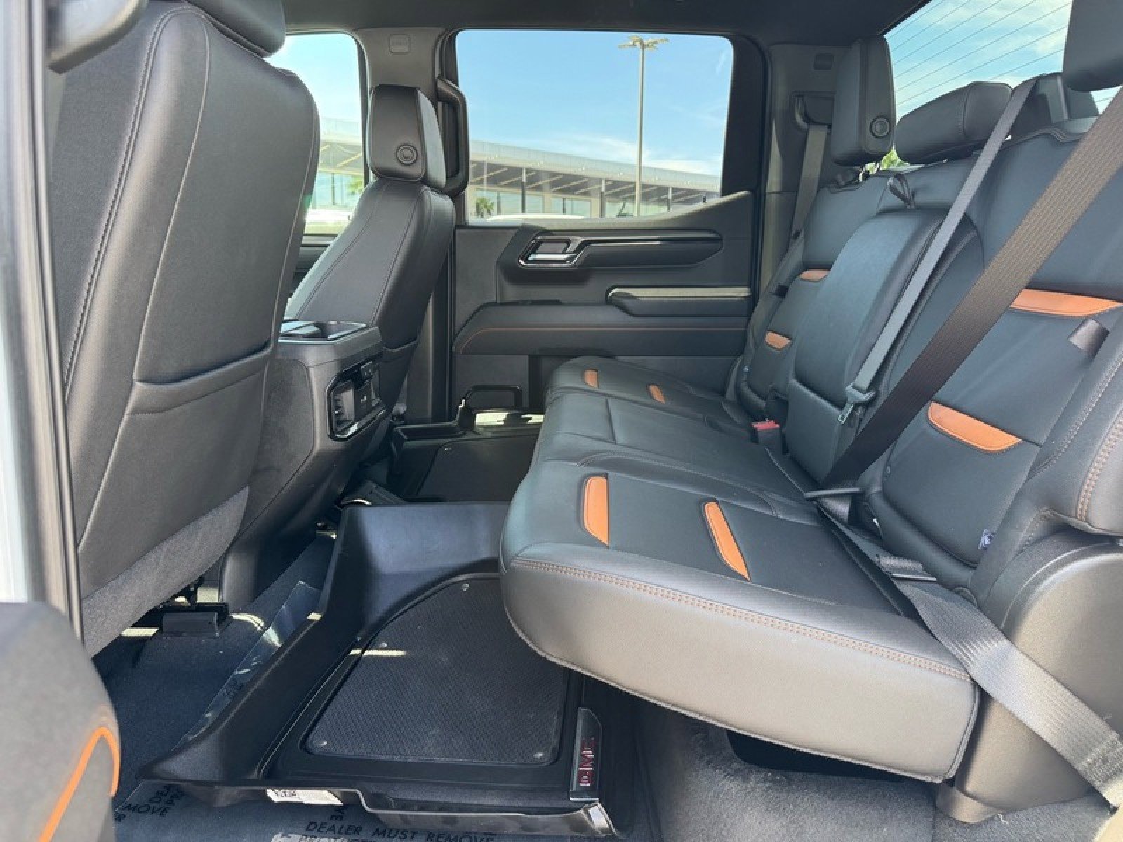 Used 2025 GMC Sierra 1500 AT4 AWD/4WD image 15