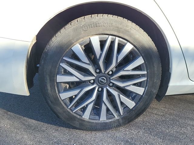 Used 2023 Nissan Altima 2.5 SV image 18