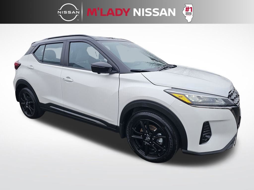 Used 2023 Nissan Kicks SR w/ SR Premium Package image 4