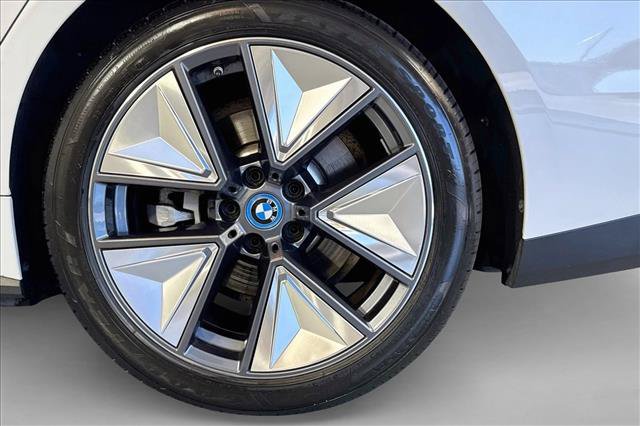 Used 2023 BMW i4 eDrive40 RWD image 30