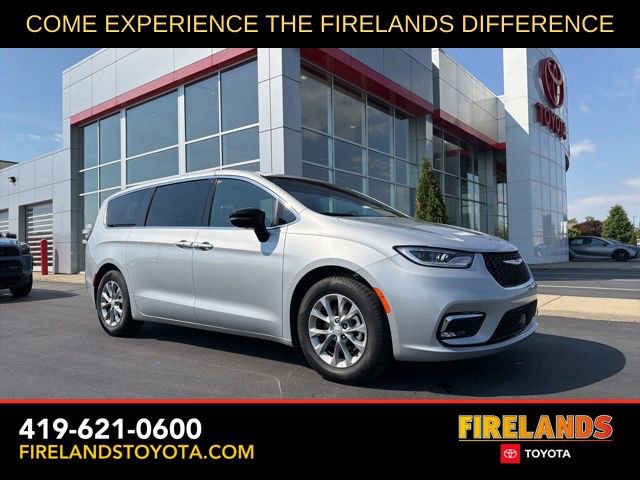 Used 2026 Chrysler Pacifica Limited FWD video 1