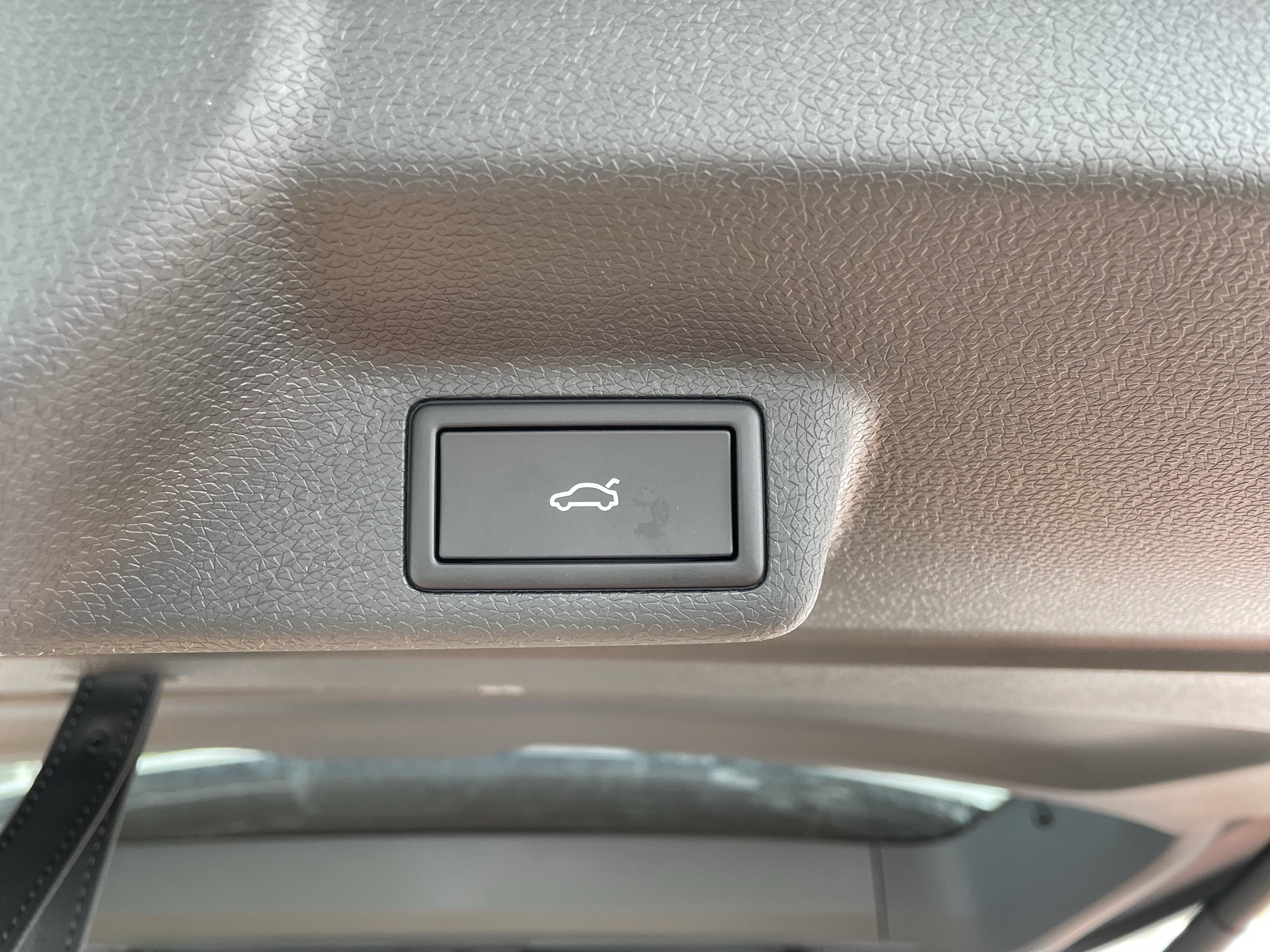 New 2025 Volkswagen ID. Buzz 1st Edition image 10