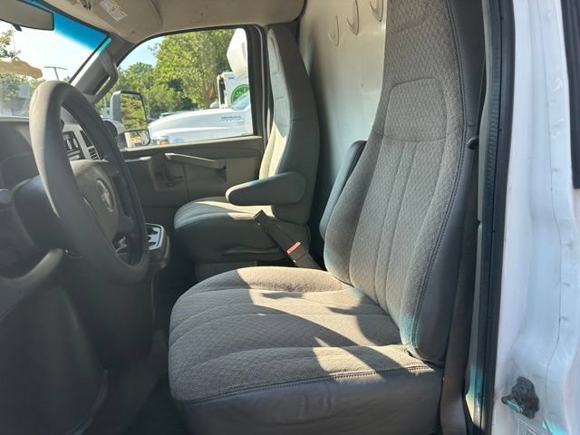 Used 2020 GMC Savana 4500 w/ Power Convenience Package RWD image 10