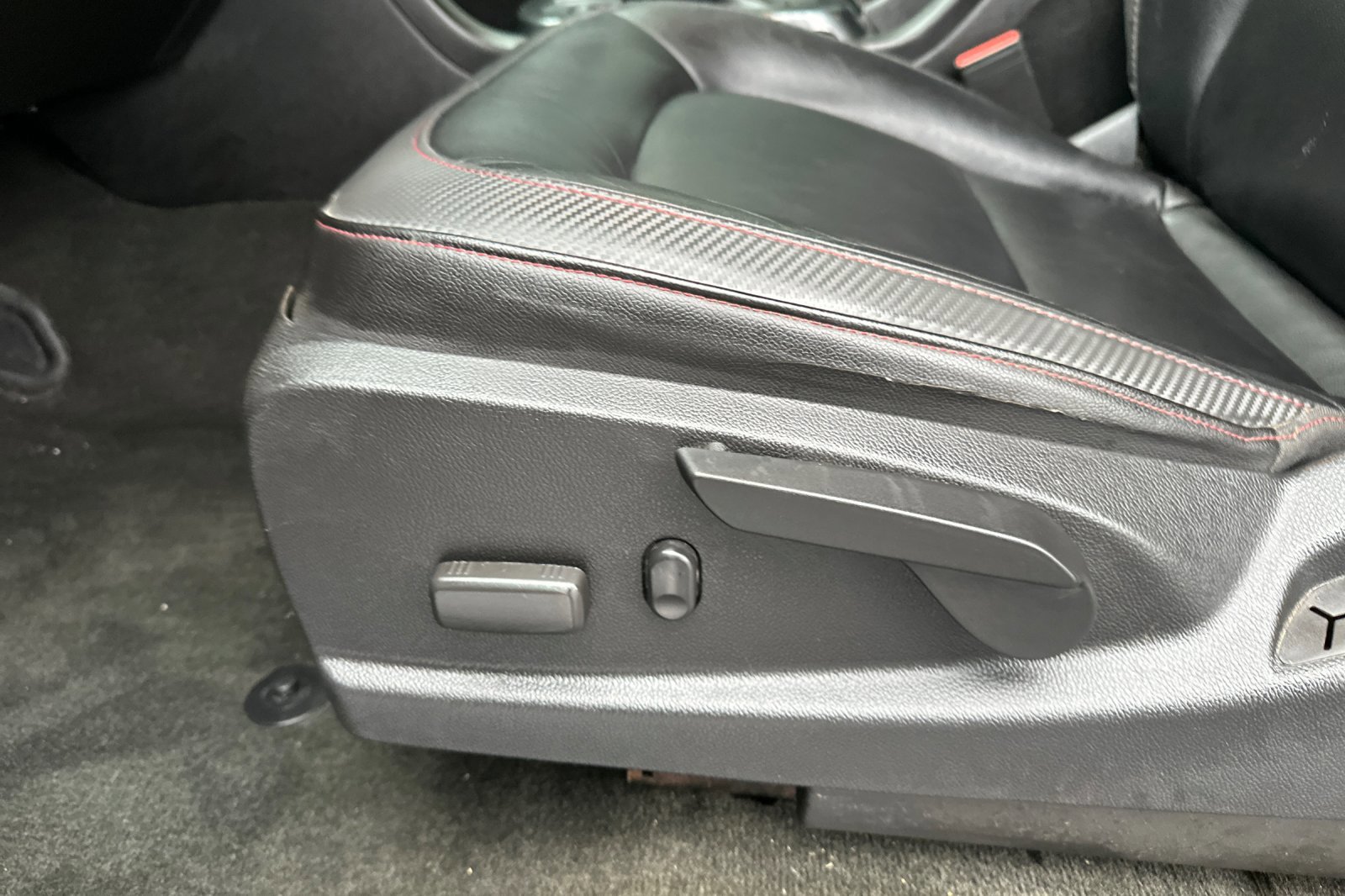 Used 2018 GMC Canyon All Terrain image 12