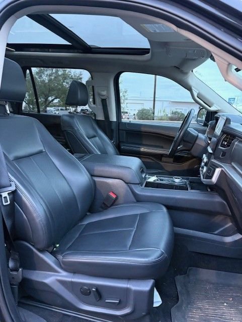 Used 2024 Ford Expedition XLT RWD image 22