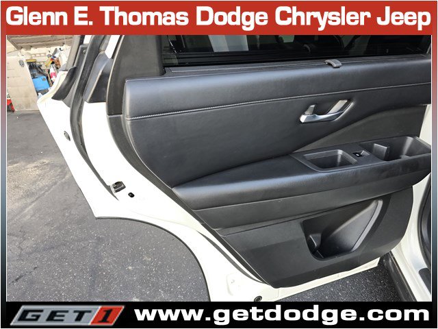 Used 2022 Nissan Pathfinder SL FWD image 27