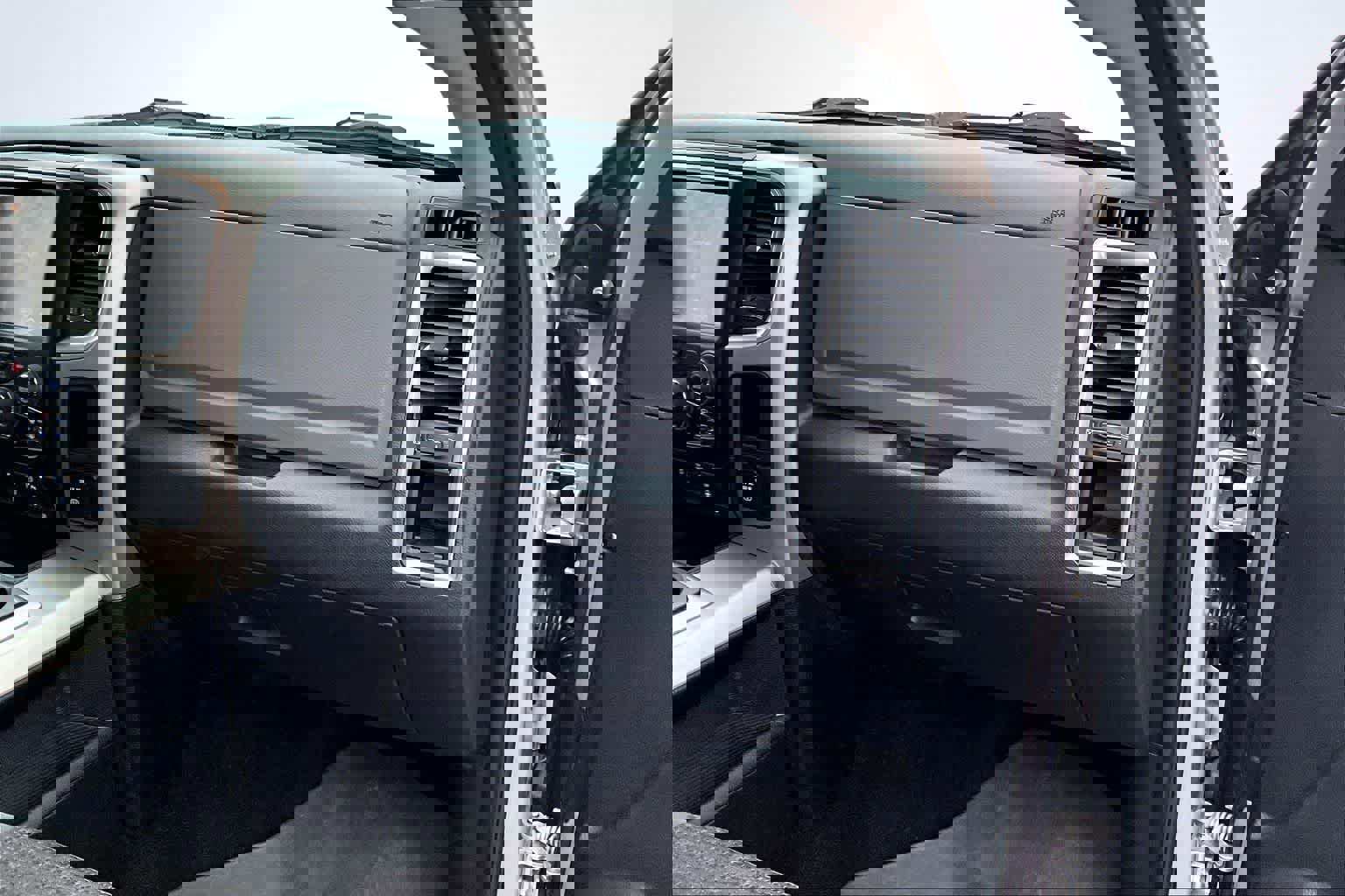 Used 2015 RAM 2500 Big Horn image 24