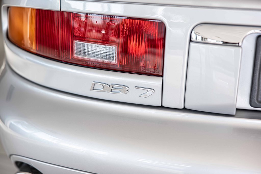 Used 2002 Aston Martin DB7 Vantage image 15