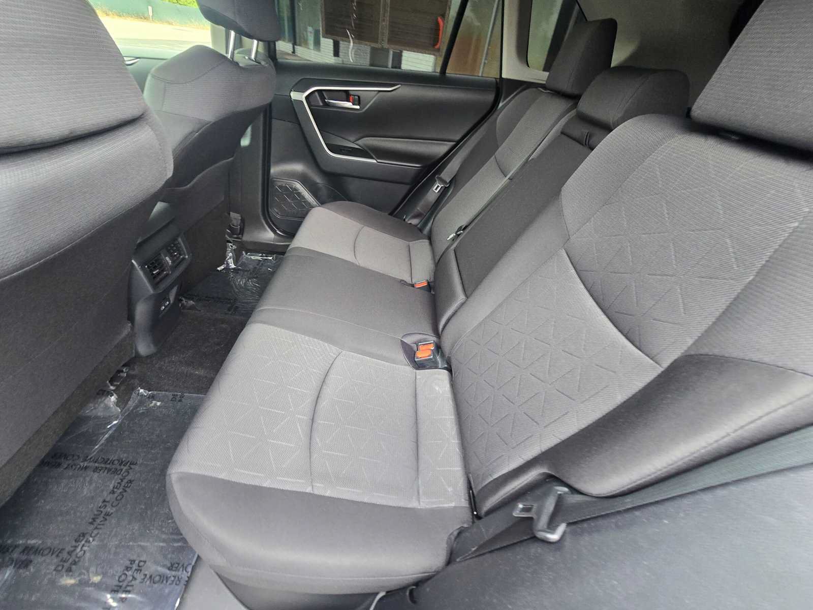 Used 2024 Toyota RAV4 XLE AWD/4WD image 17