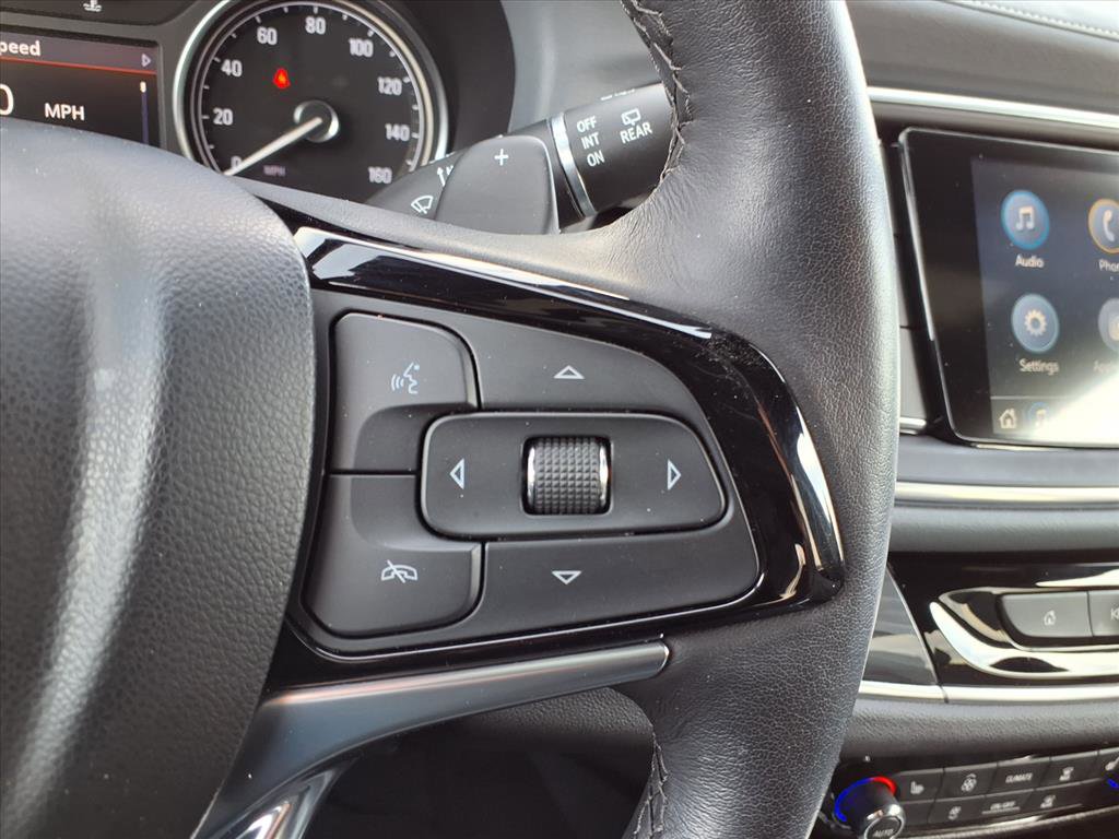 Used 2023 Buick Enclave Essence image 13